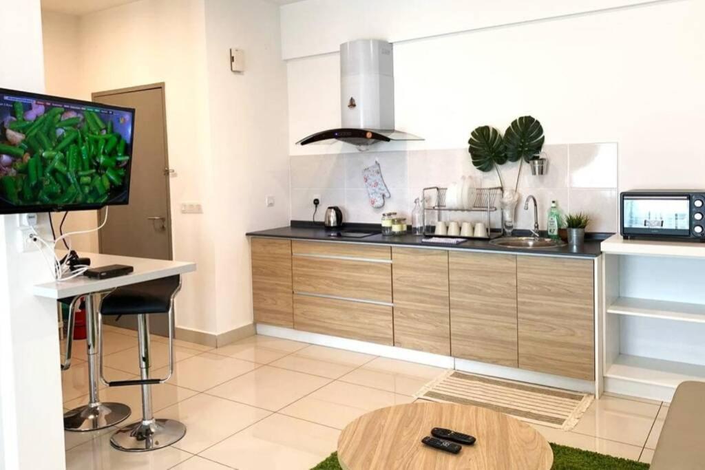 Zy Studio @ Evo Soho Bangi Astro Wifi Netflix Екстериор снимка